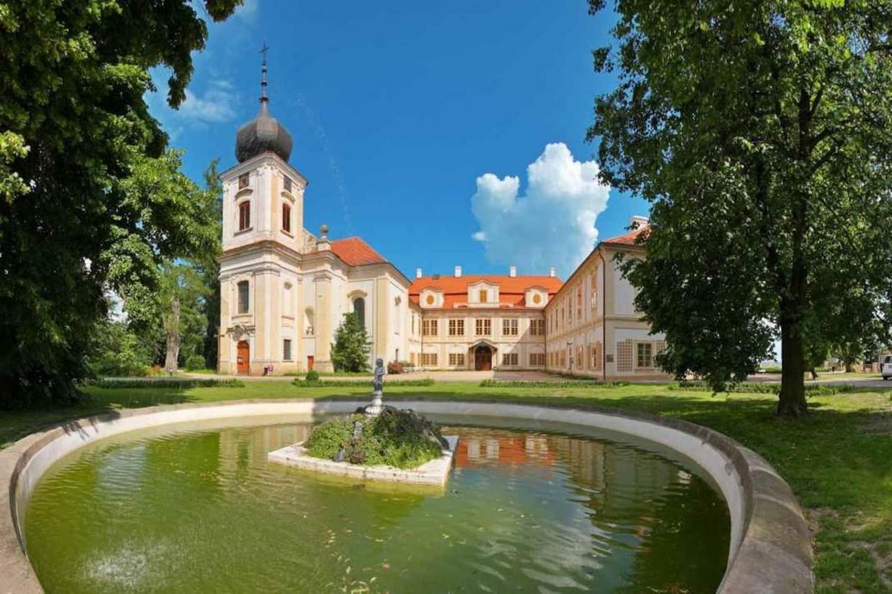 Adela'S Czech Village House Vsejany Buitenkant foto